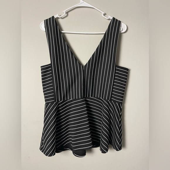 Forever 21+ Peplum Top Striped Sleeveless V-Neck Blouse Plus Size 1X - Picture 2 of 5